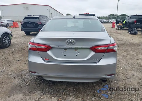2019 Toyota Camry Xle z USA, uszkodzony, nr VIN 4T1B11HKXKU795812